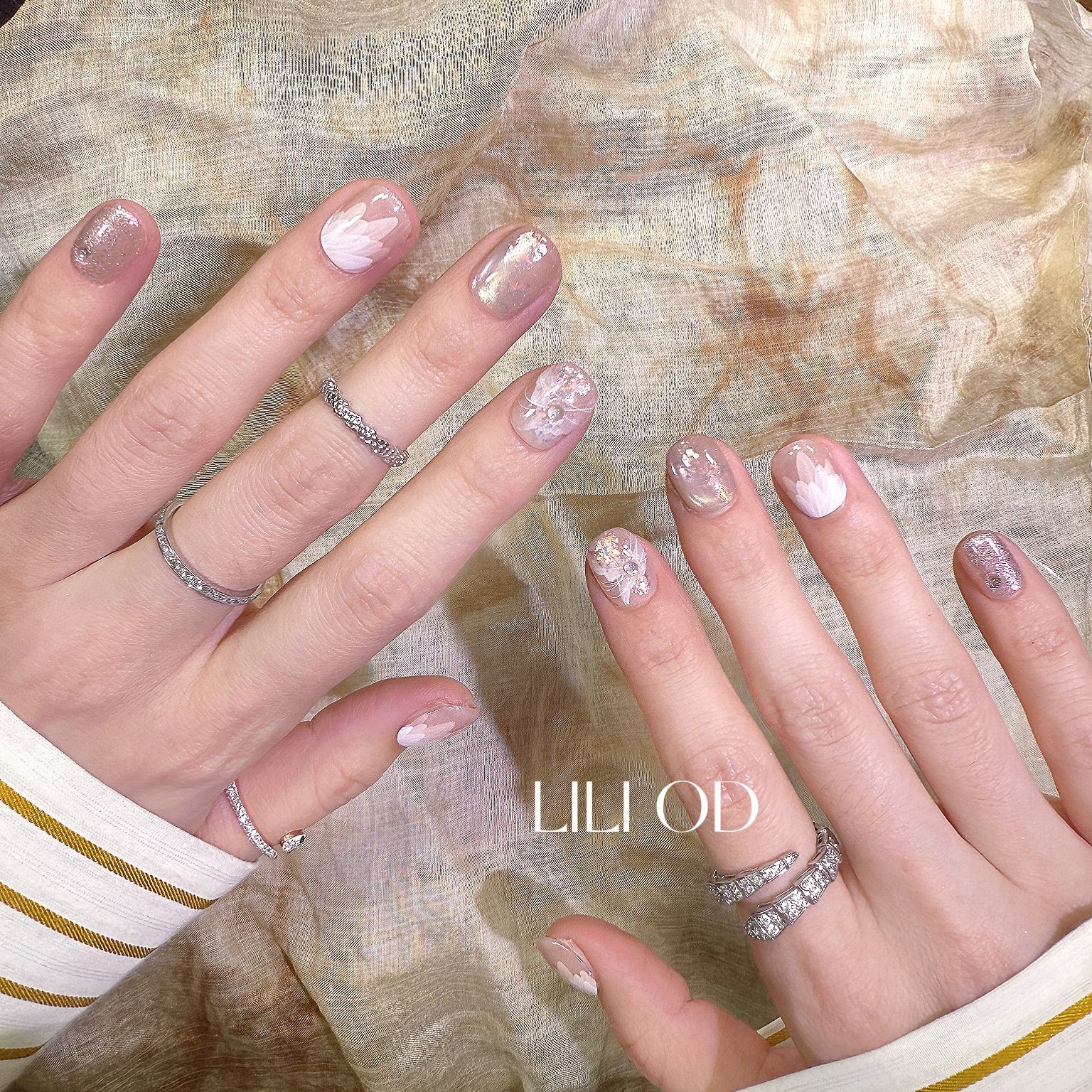 云翼｜李里纯手工穿戴甲高级感手绘晕染重工款显白气质纯欲