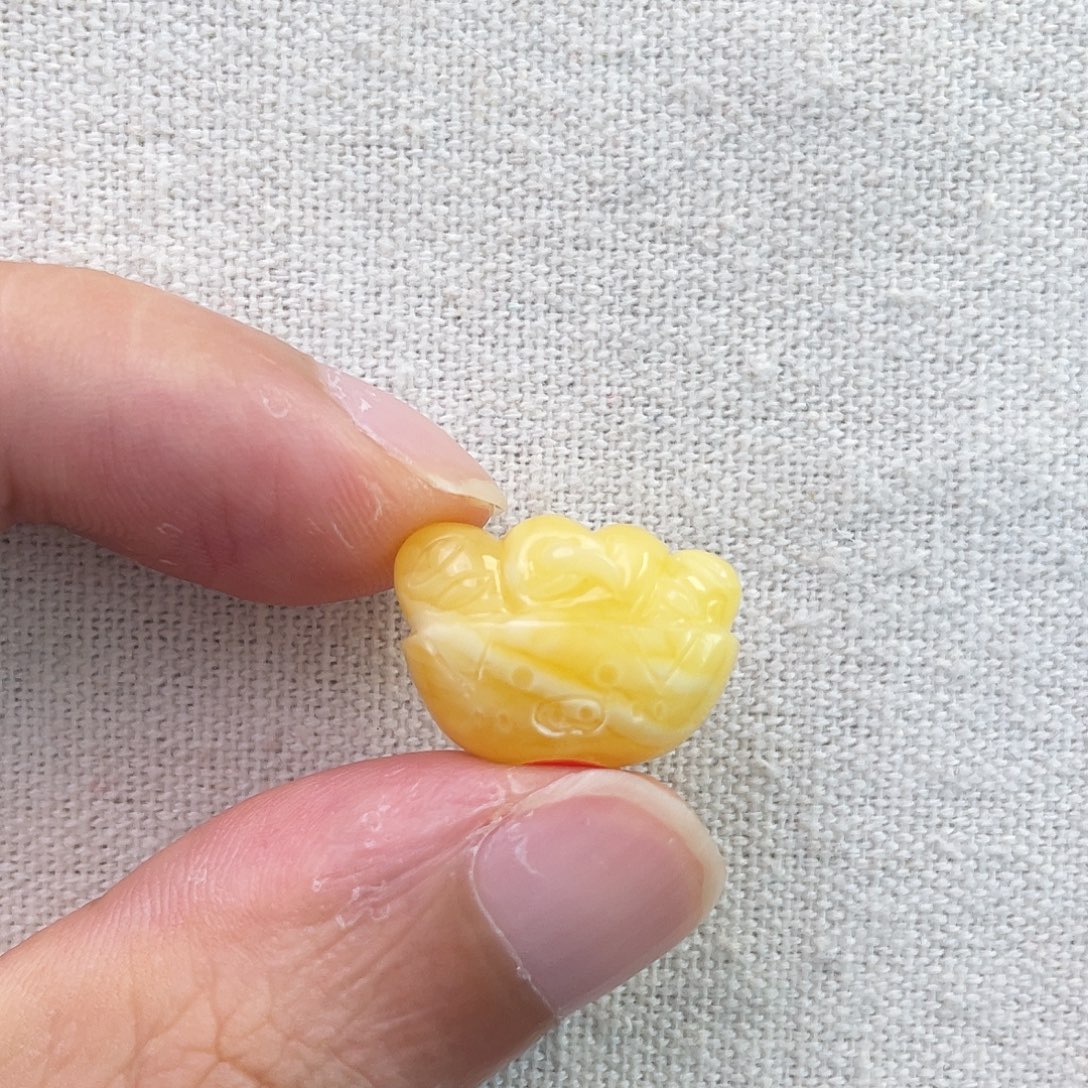 琥珀未镶嵌裸石小猪面包