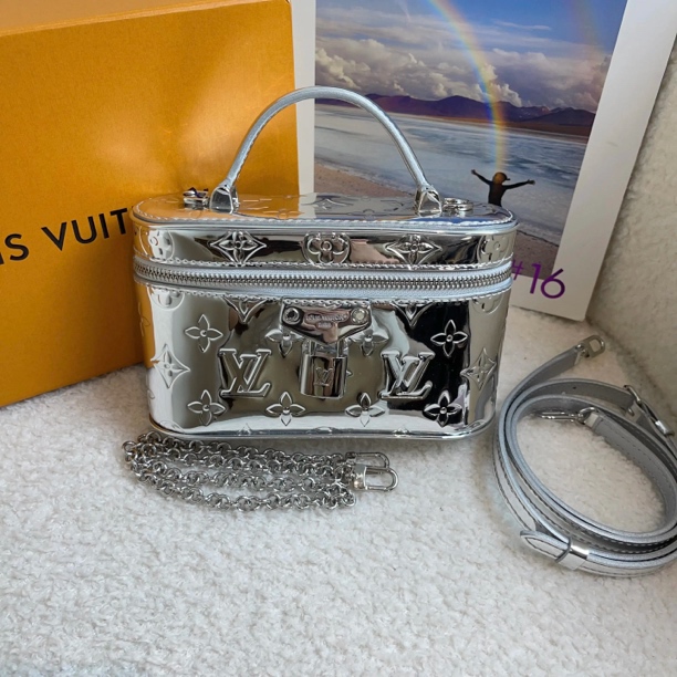 99新 LouisVuitton/路易威登 化妆盒包/10609070/12期/代卖服务