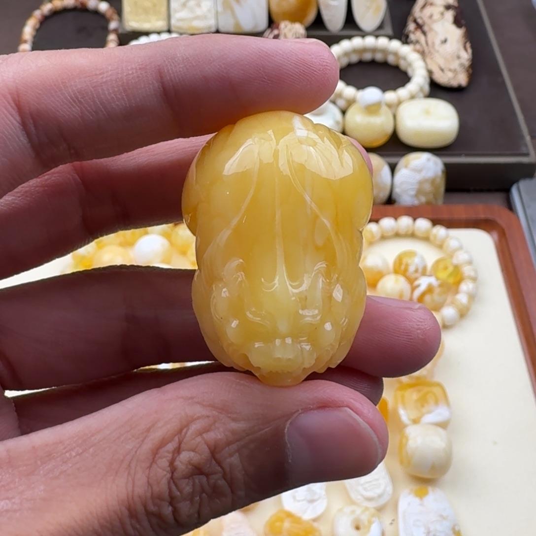 琥珀未镶嵌裸石蜜蜡