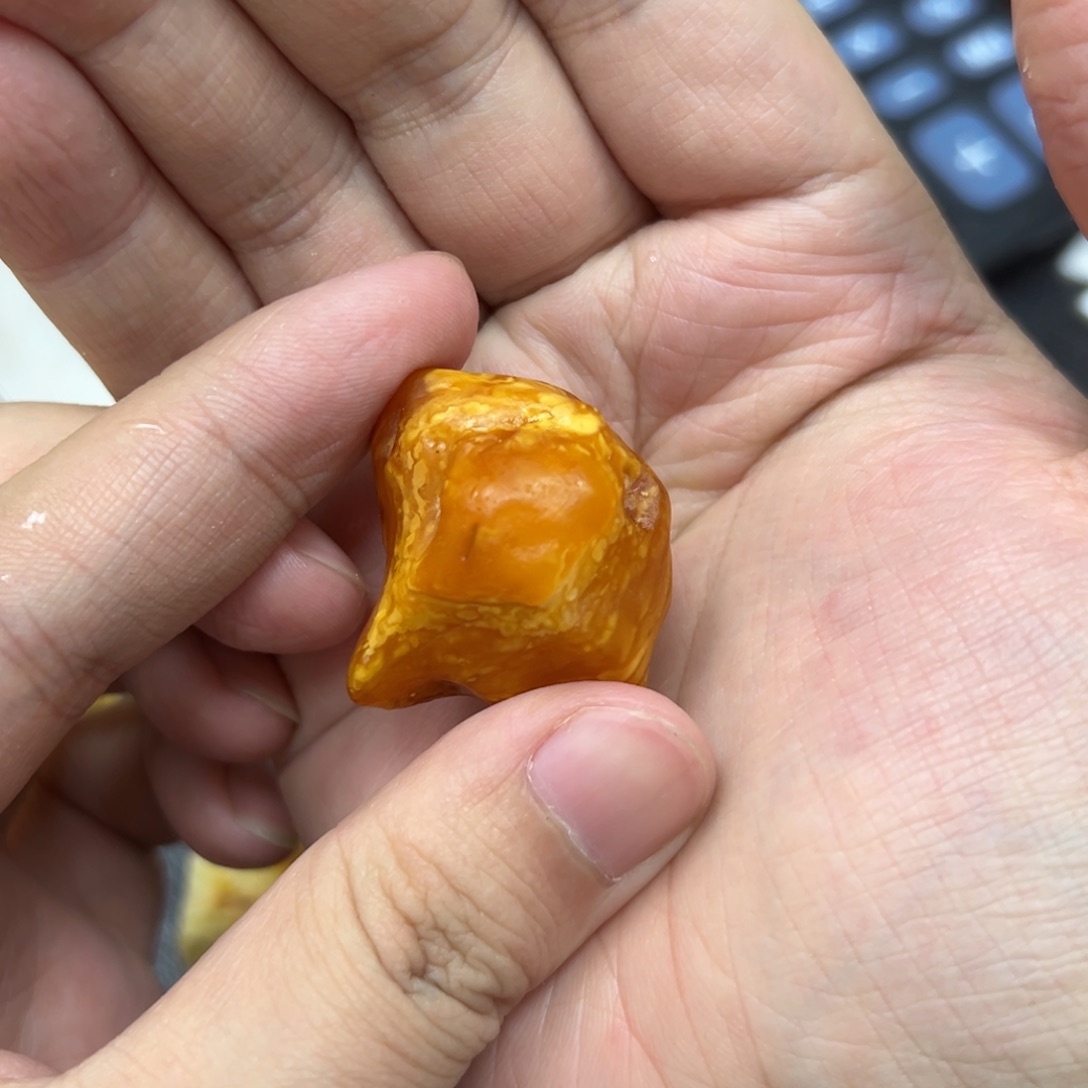 定制琥珀未镶嵌木**西蜜蜡