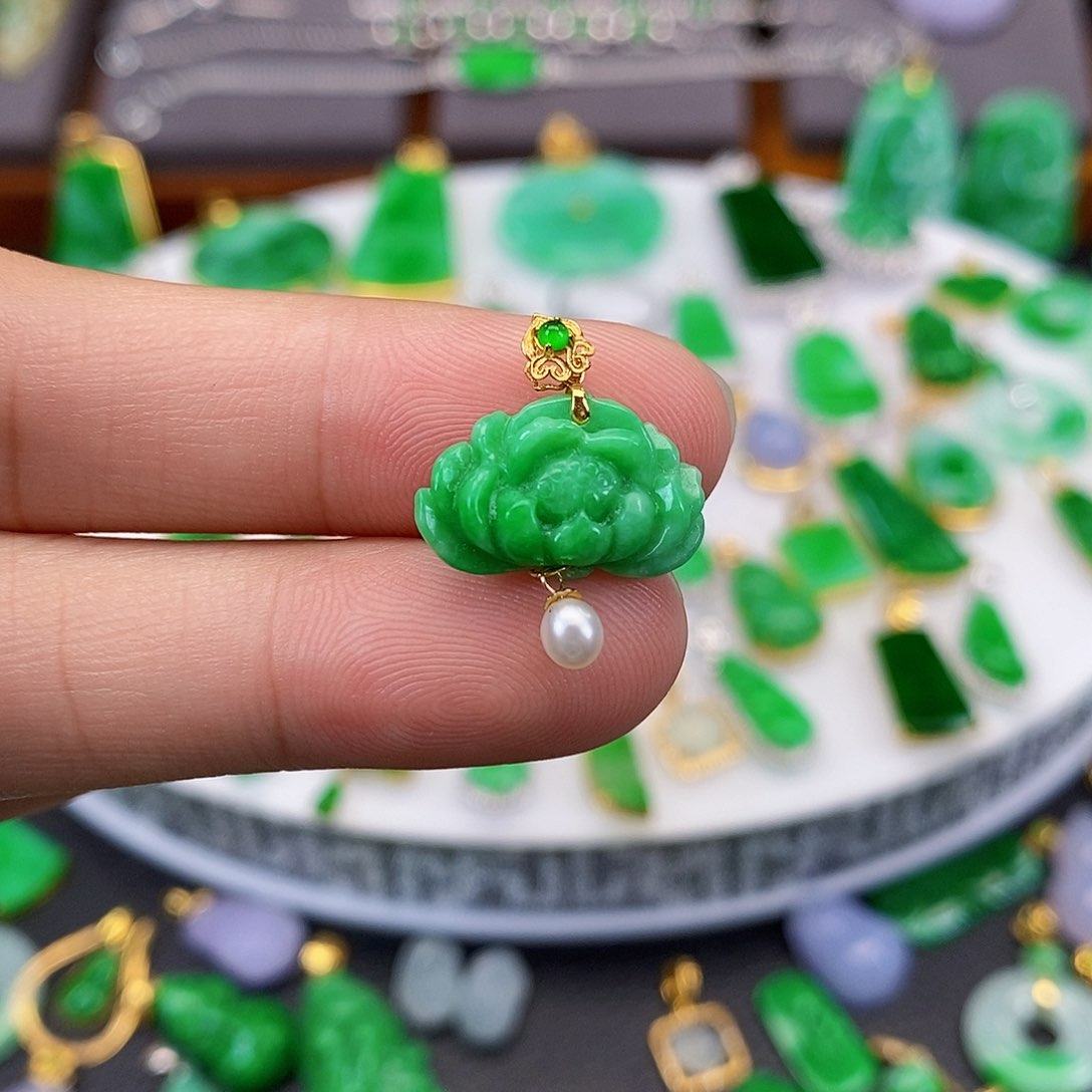 翡翠18K金镶嵌吊坠(不含链)