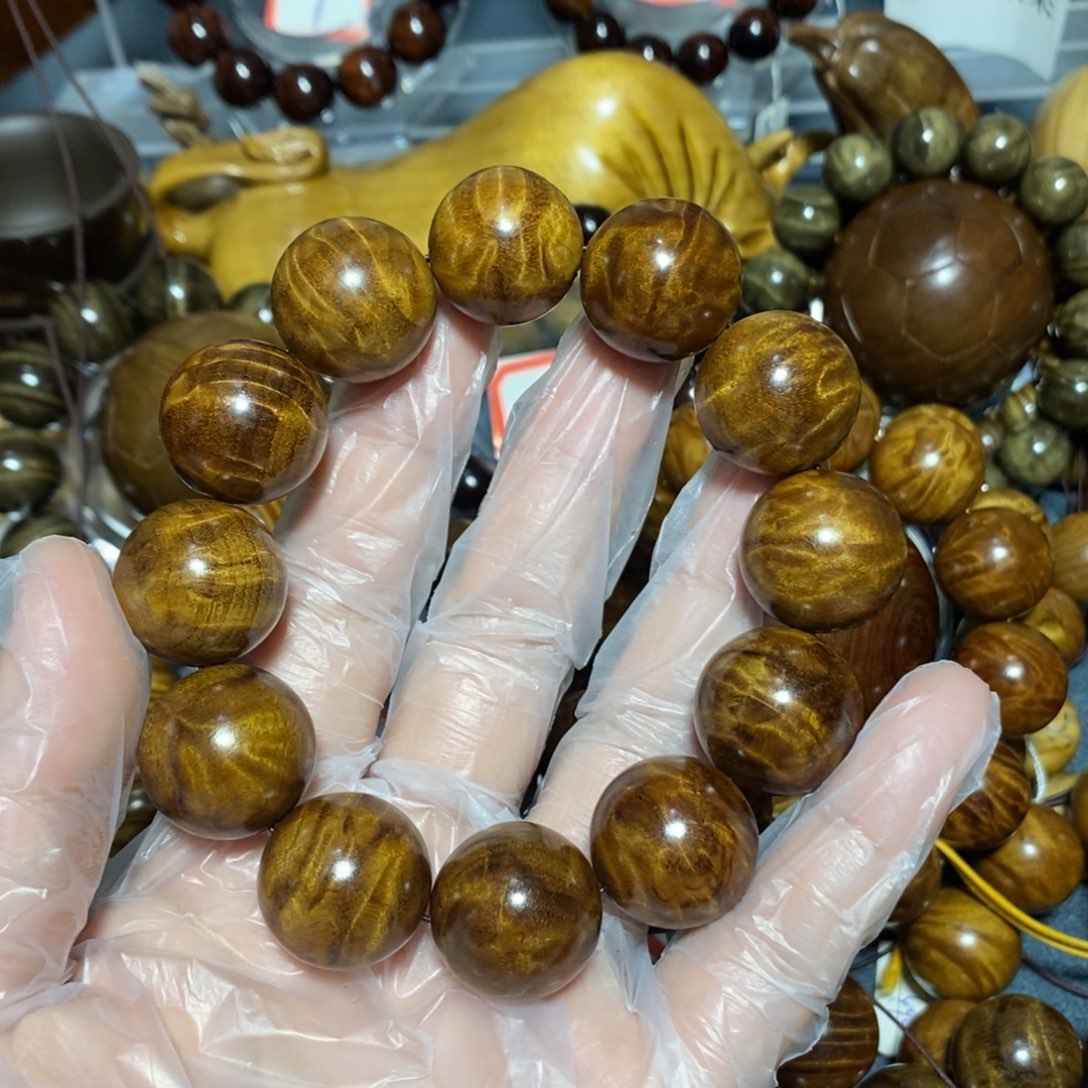 金丝楠木雕工艺品20