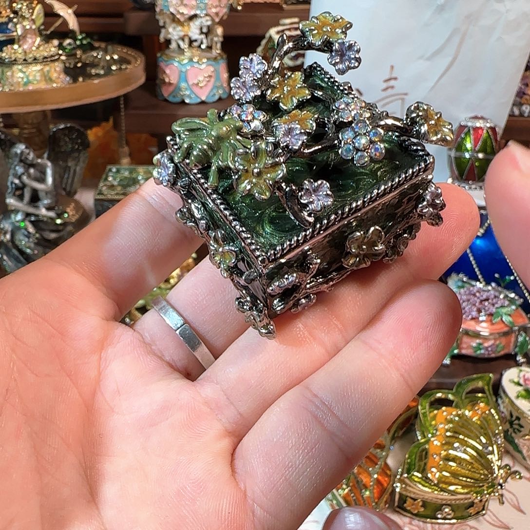 手工制品请勿吹毛求疵