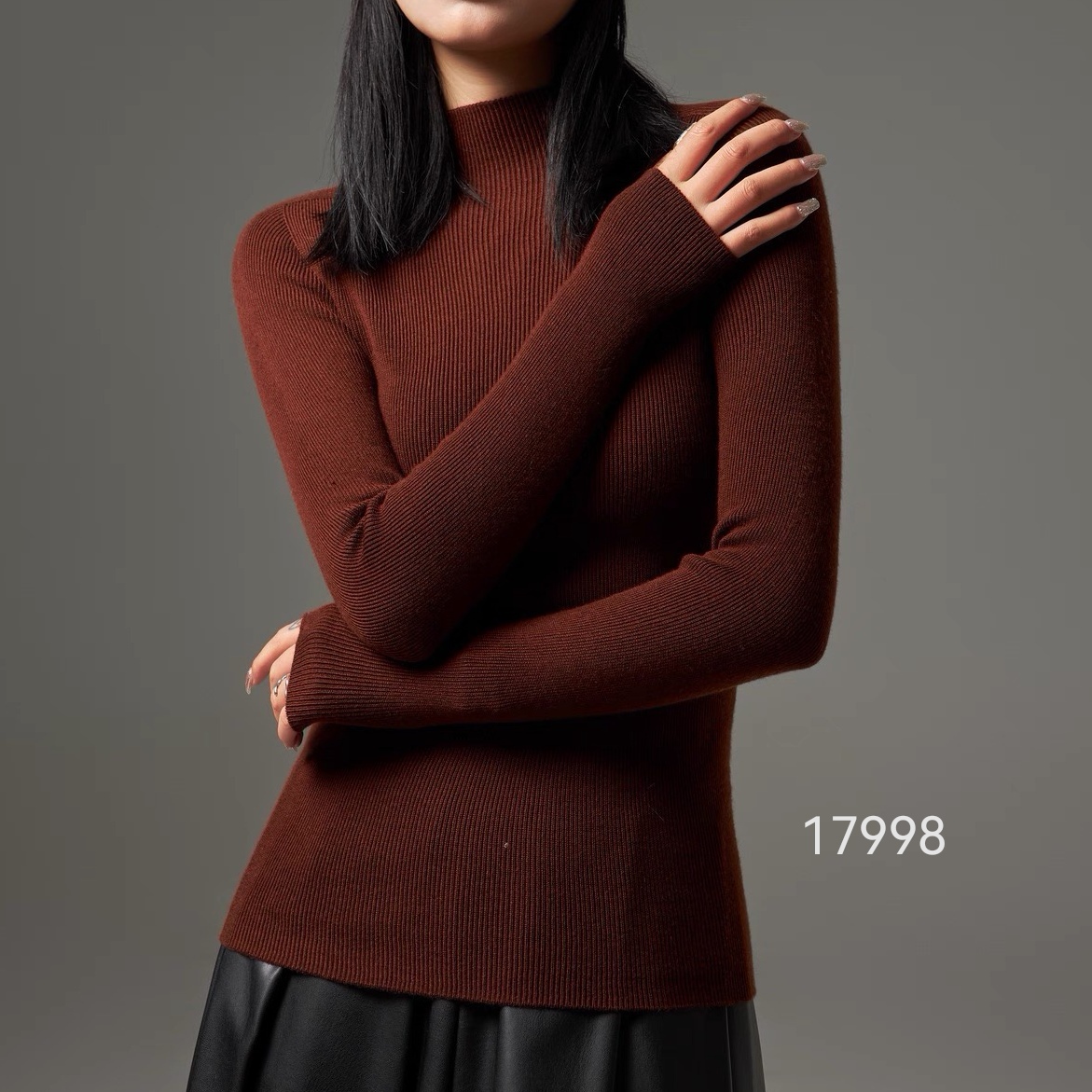 17998（部分无水洗唛介意慎拍）WANGDAN净版半高领无缝打底针织衫