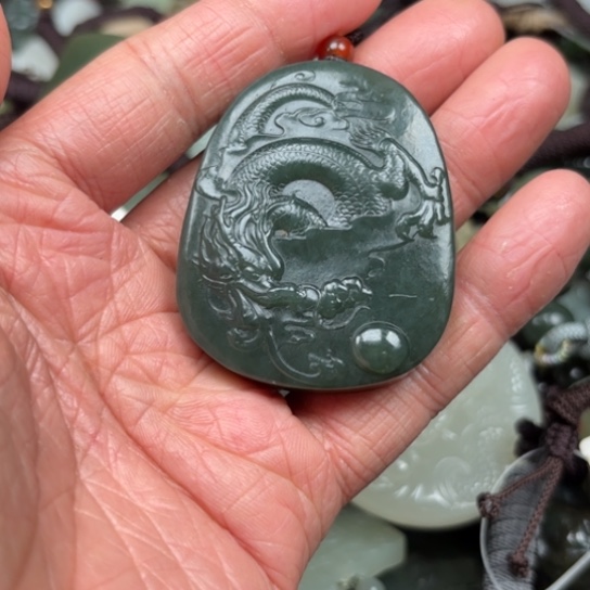 和田玉吊坠未镶嵌