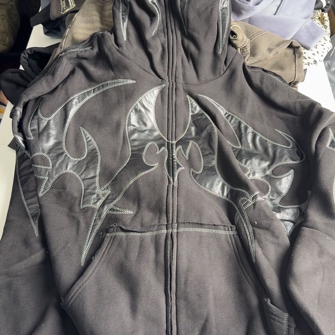 开衫款复古拼皮卫衣男士