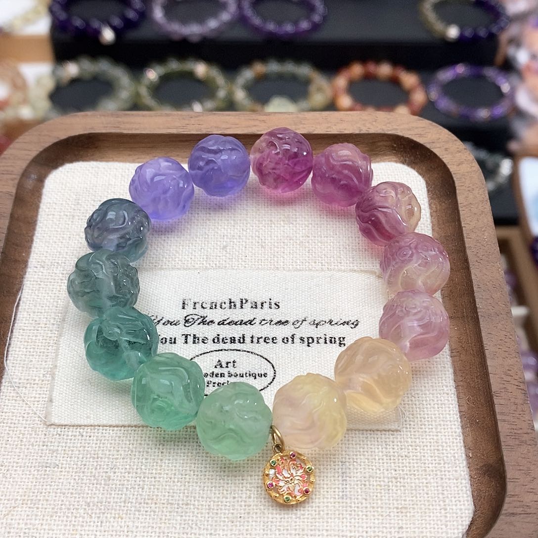 水晶手链未镶嵌H****?彩萤石手串