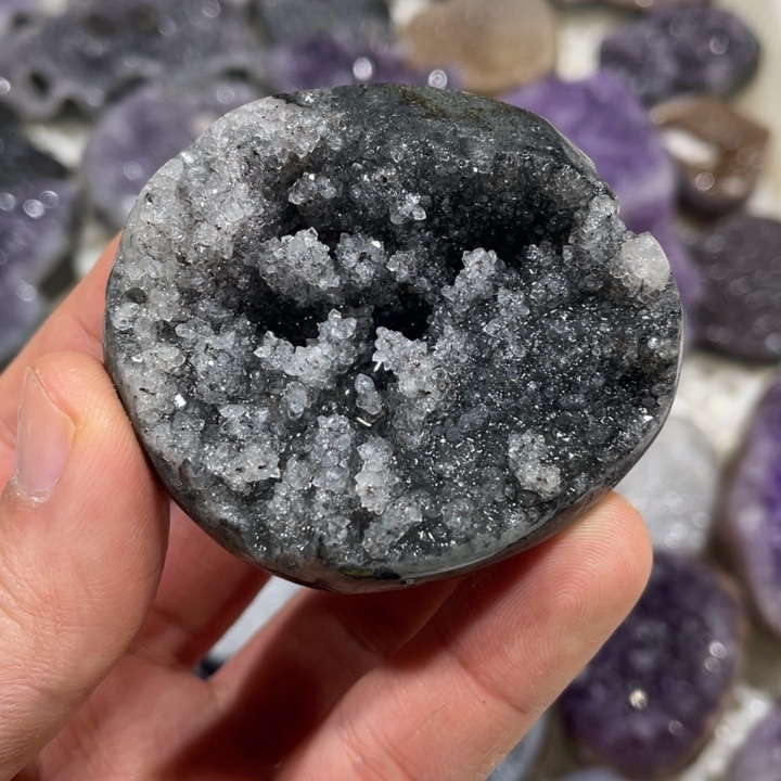 紫晶未镶嵌大型摆件（非配饰）