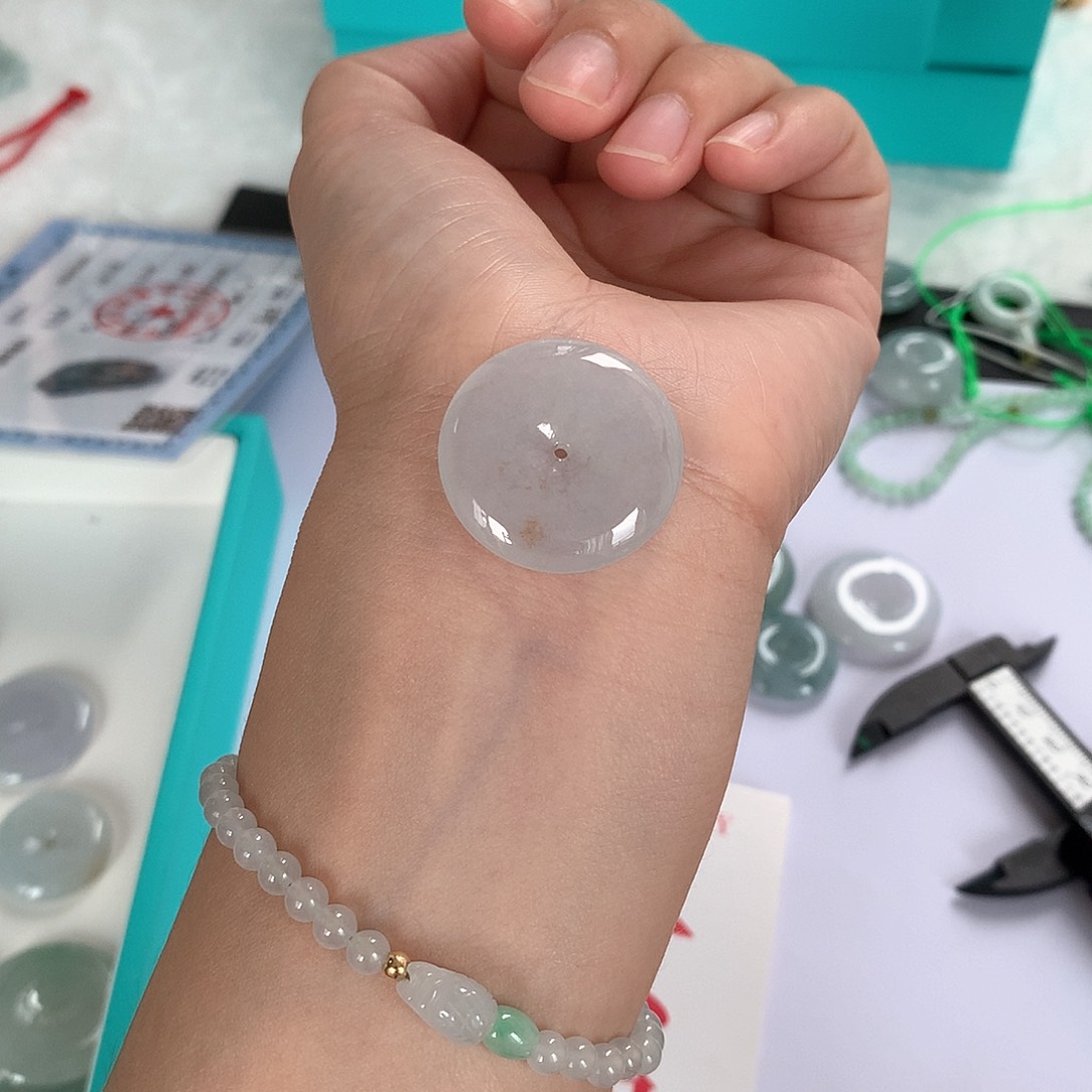 翡翠未镶嵌颈饰百*花扣