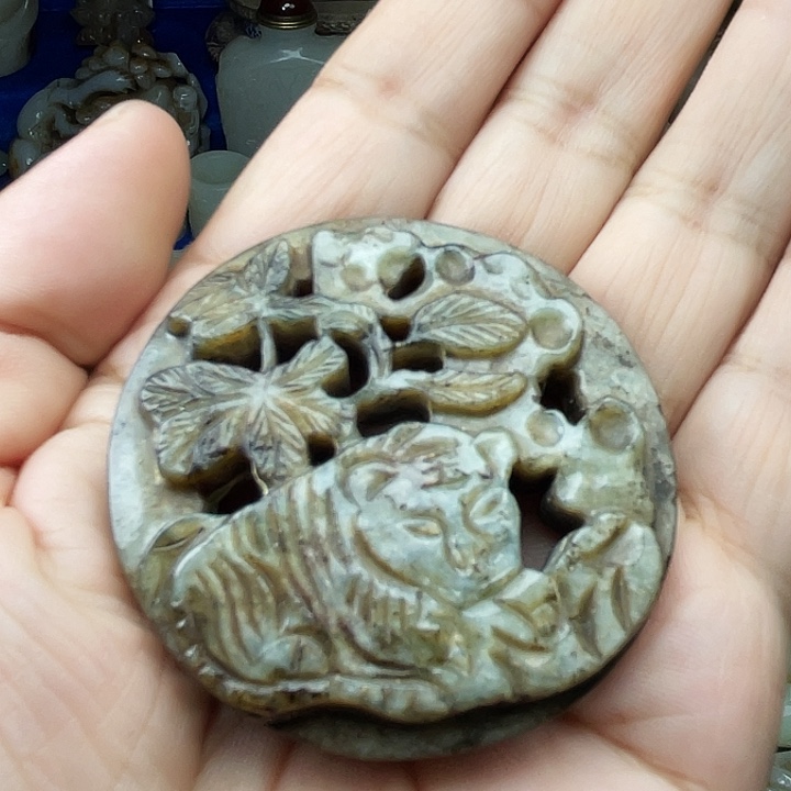 和田玉（青白玉）未镶嵌颈饰