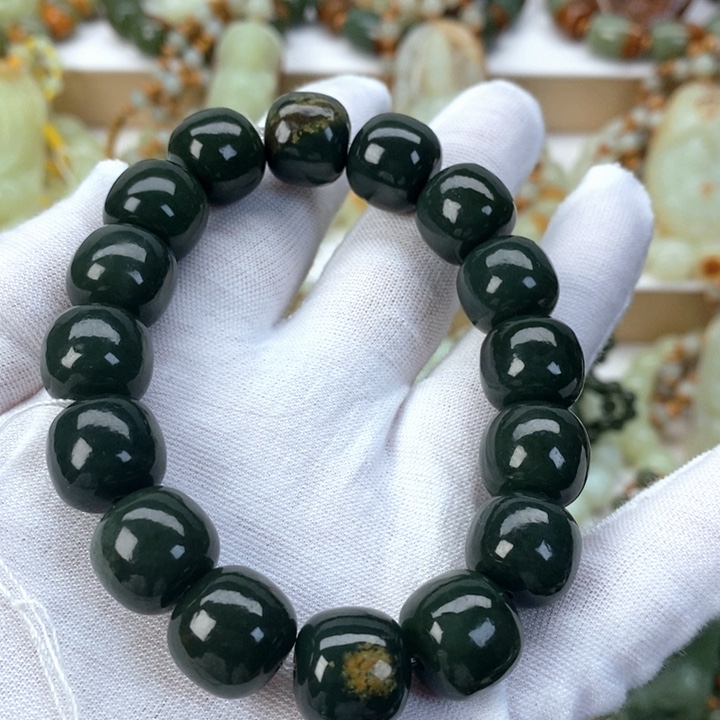 【闪购商品】透闪石质玉手串未镶嵌