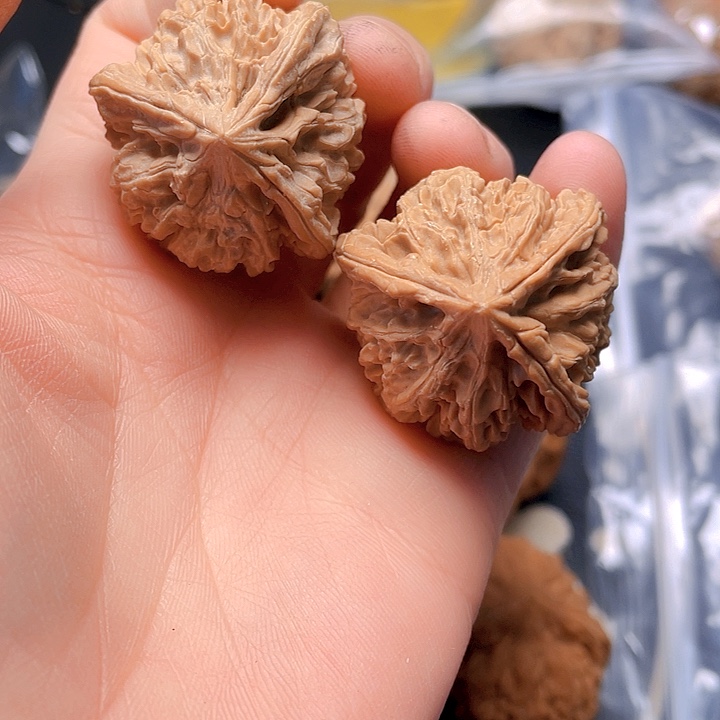 文玩核桃吊坠雨花石三愣