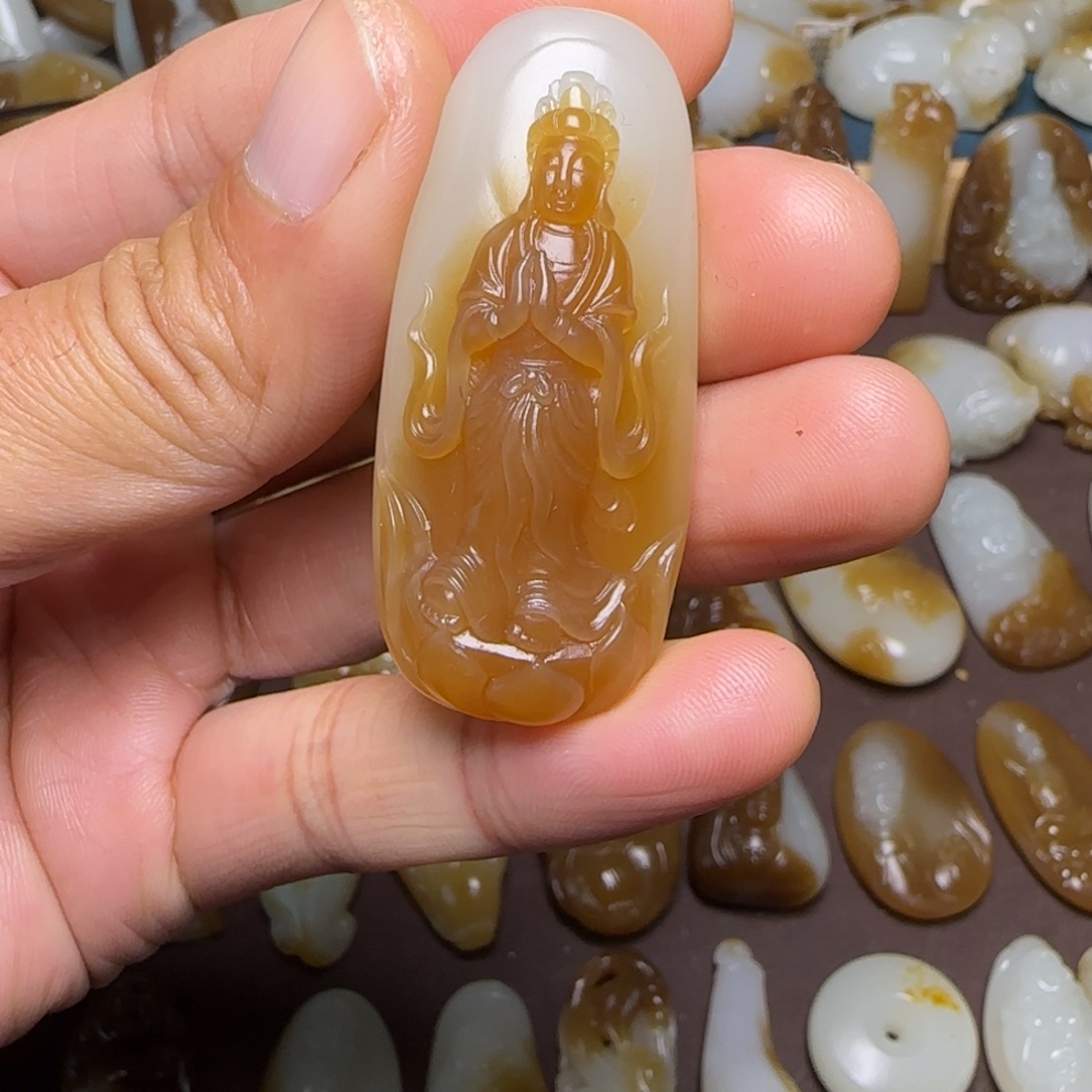 和田玉（糖玉）未镶嵌颈饰