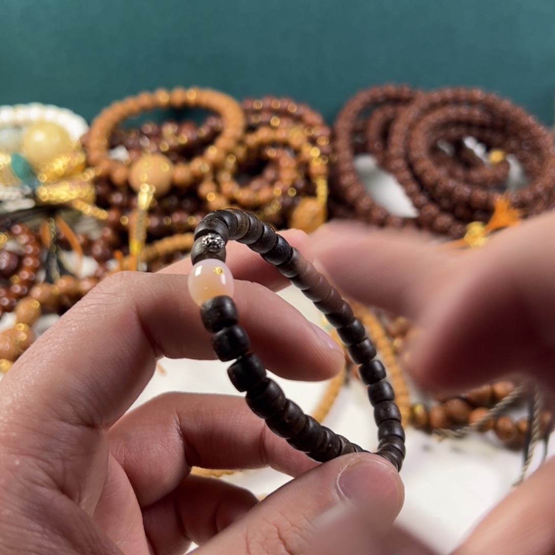 椰蒂吊坠。。。。。。。。。。。。。