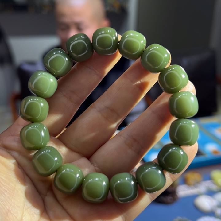 和田玉未镶嵌车挂