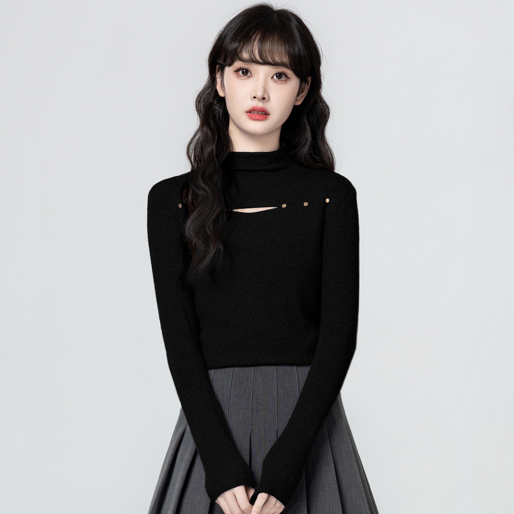 黑色半高领镂空长袖T恤女秋冬2025秋季新款设计感内搭打底衫上衣