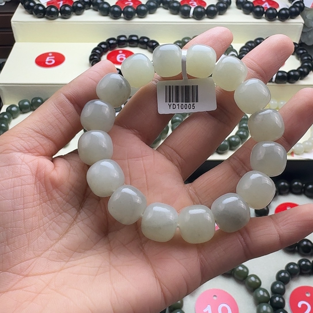 和田玉未镶嵌手串
