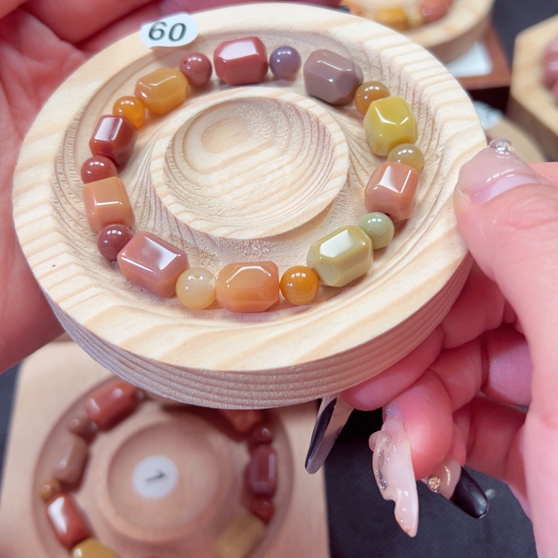 石英质玉手链未镶嵌憨****372