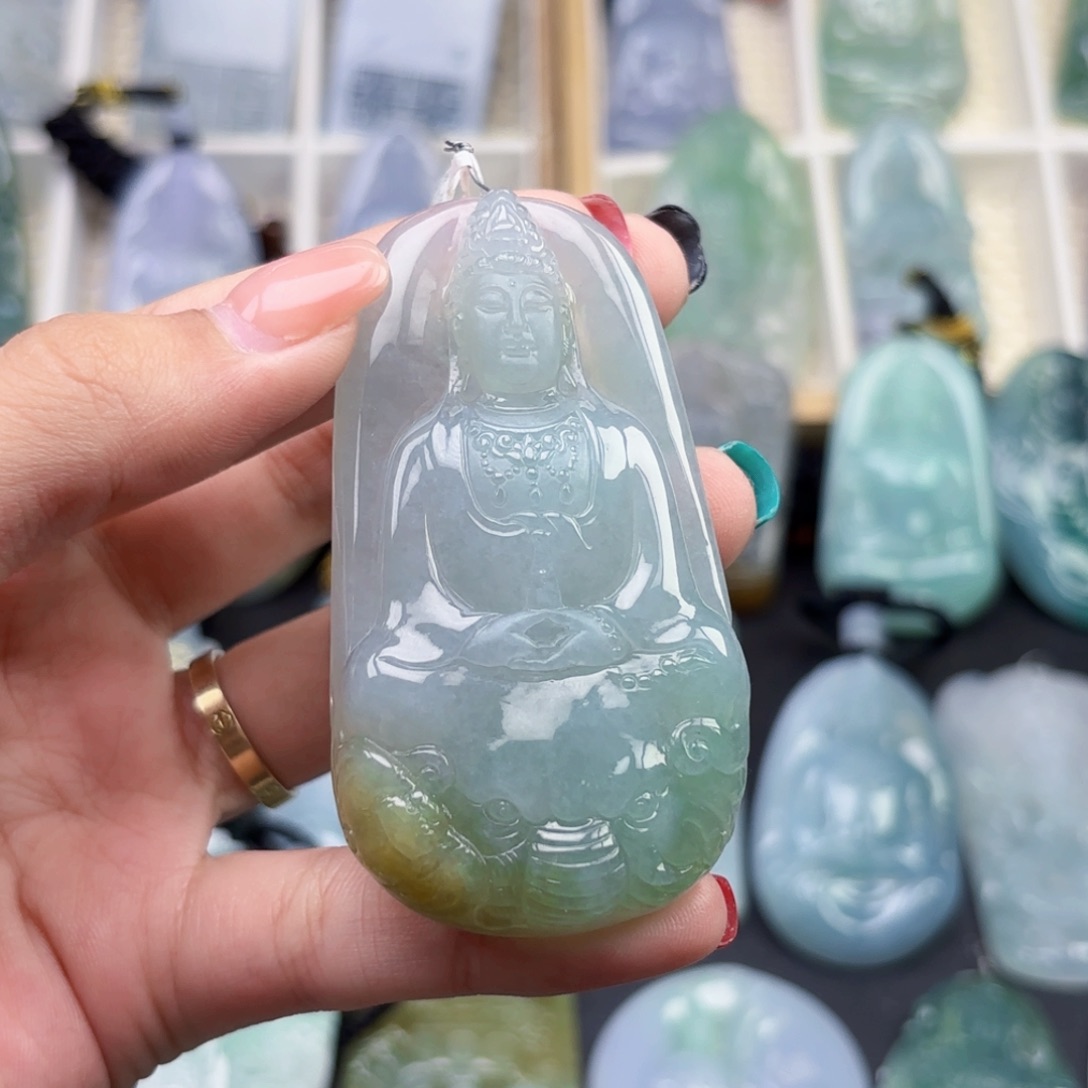 一***马颈饰未镶嵌翡翠普贤