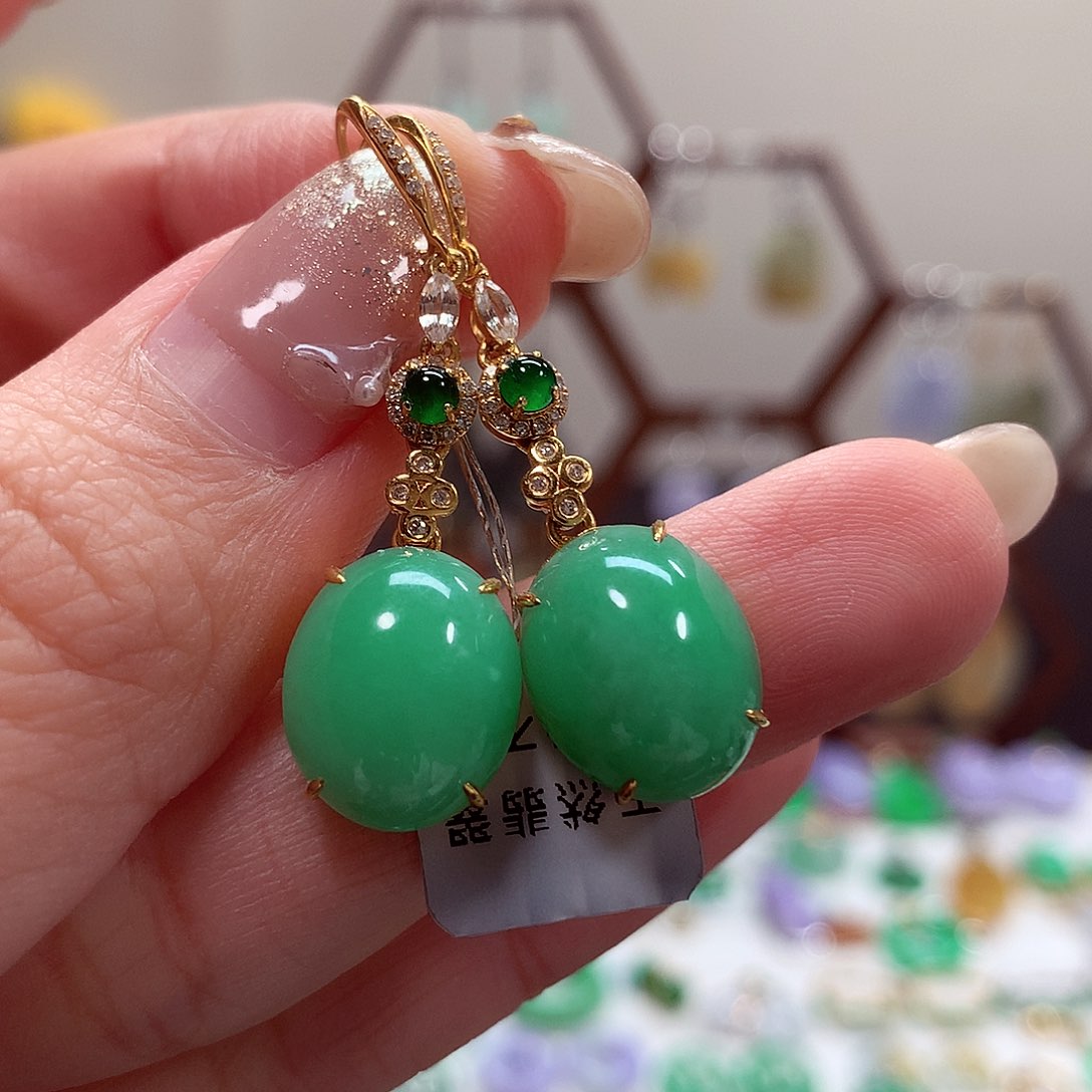 翡翠耳饰18K金镶嵌天然翡翠
