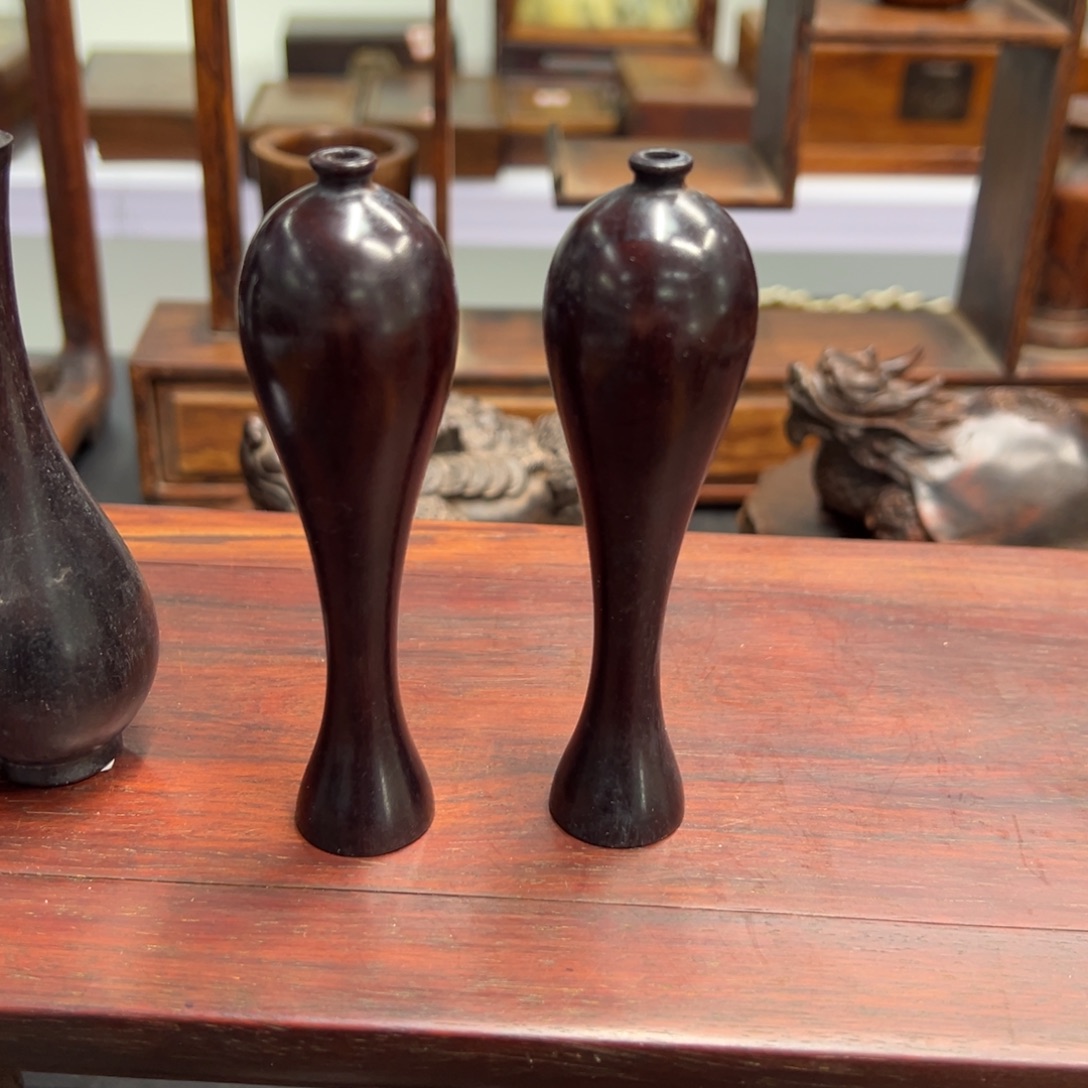 小***…紫檀木新品小花瓶一对