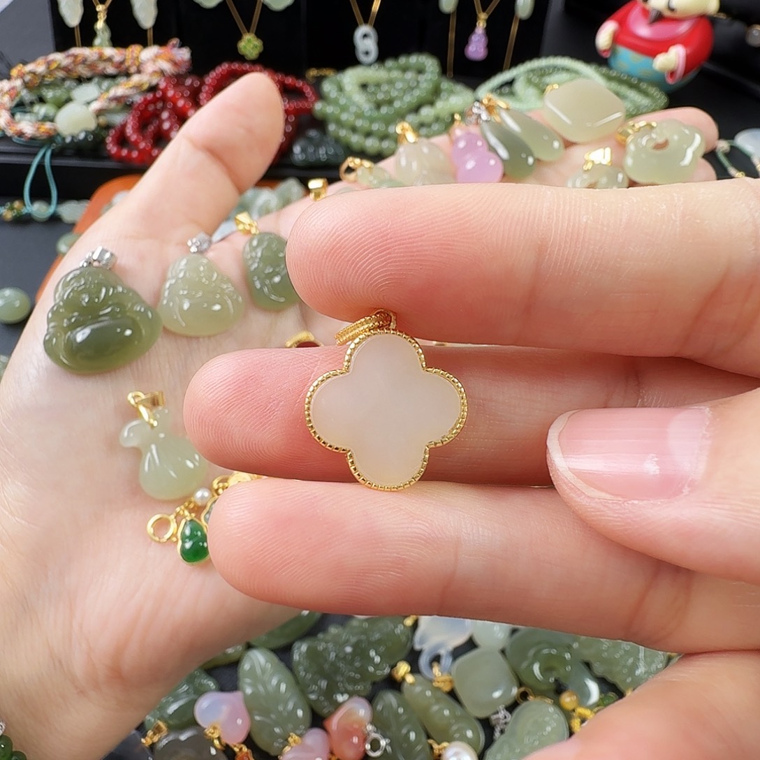 和田玉银S925镶嵌颈饰