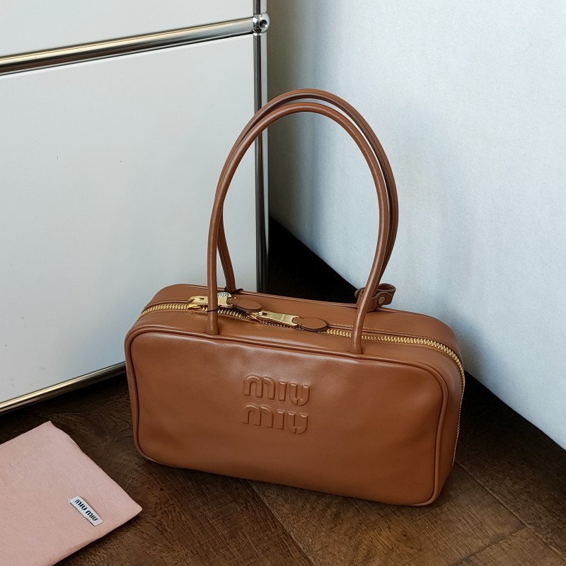 95新 MIU MIU/缪缪 【24期免息】  新款干邑色三代中号公文包 53047