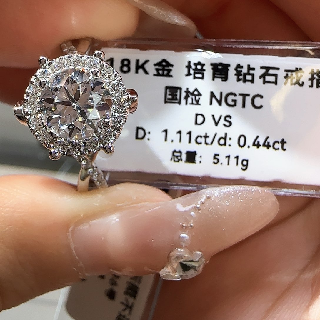 实验室培育钻石18K金镶嵌丁***-1.11卡庄园 19
