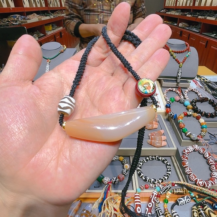 未镶嵌玛瑙/玉髓珠宝奇石