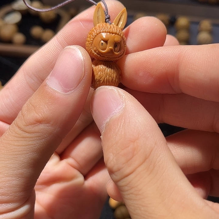 *****猴头核桃吊坠纯手工拉布布