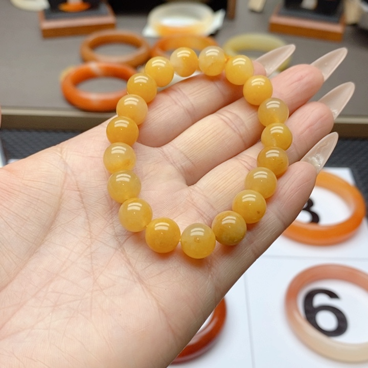 石英质玉（黄龙玉）手镯未镶嵌