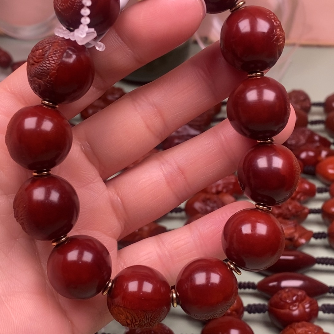 杨***超木质橄榄核回血直播间