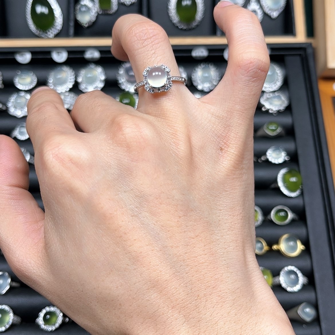 【闪购商品】岫玉戒指银S925镶嵌晚***.