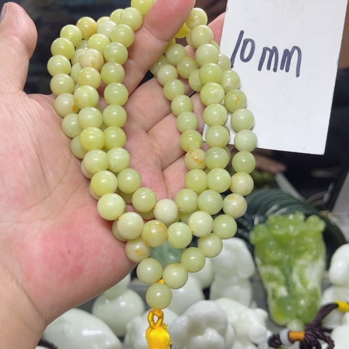 蛇纹石玉颈饰多样性发货未镶嵌