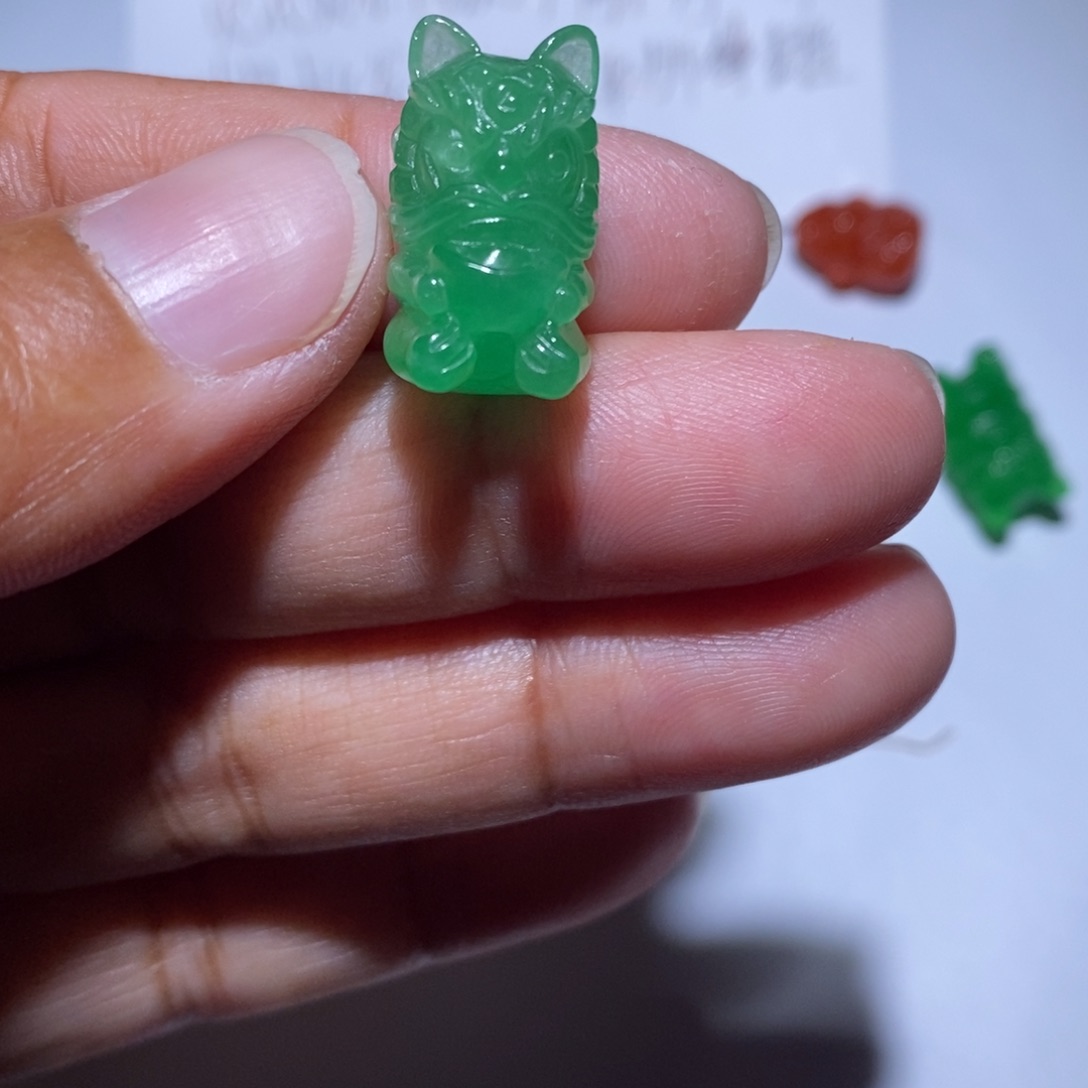 颈饰未镶嵌翡翠六***中