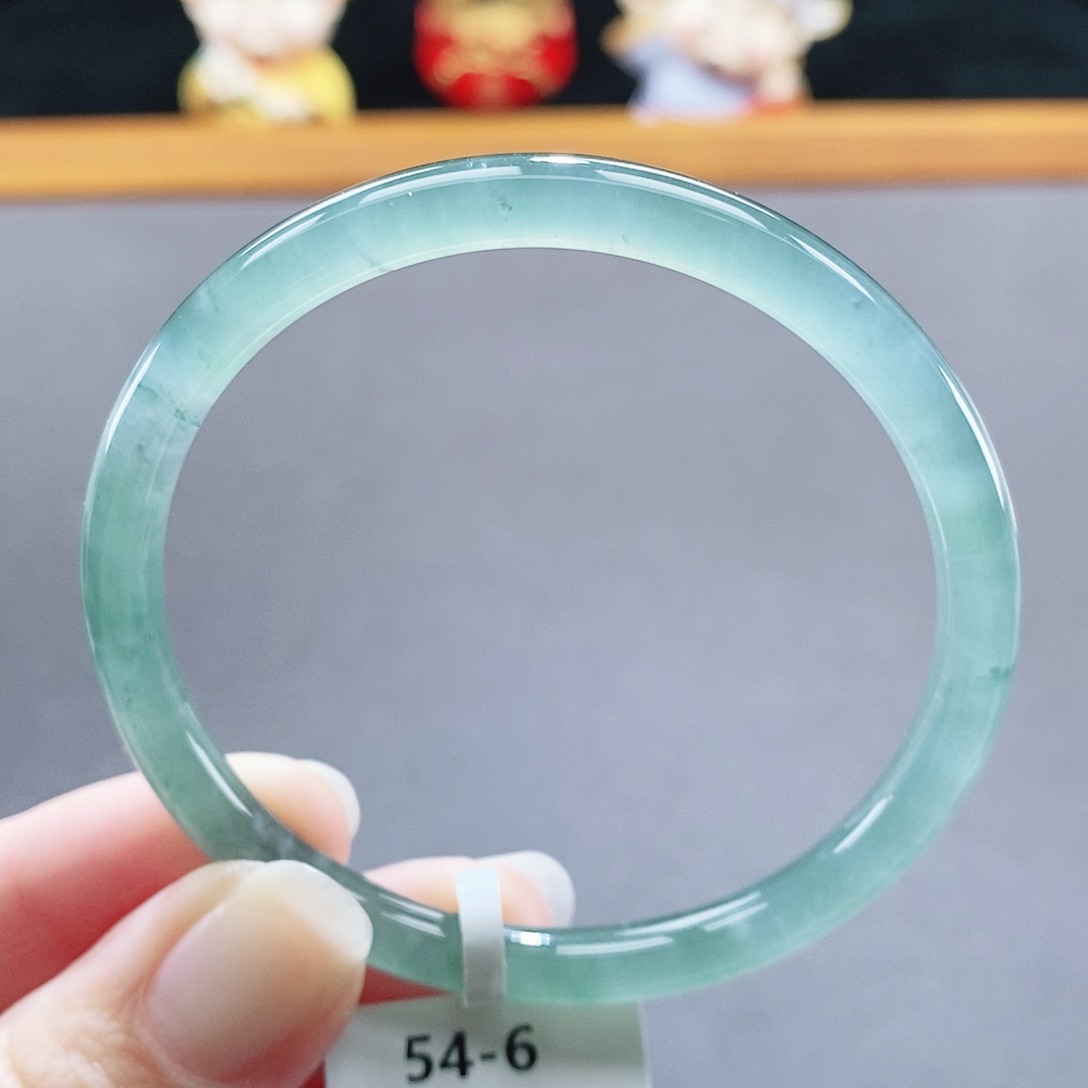 翡翠未镶嵌手镯126