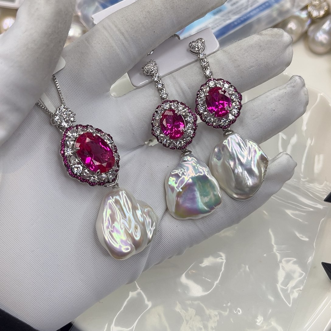 淡水珍珠合金耳饰