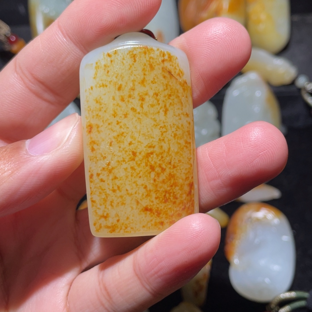 人***海和田玉未镶嵌挂件