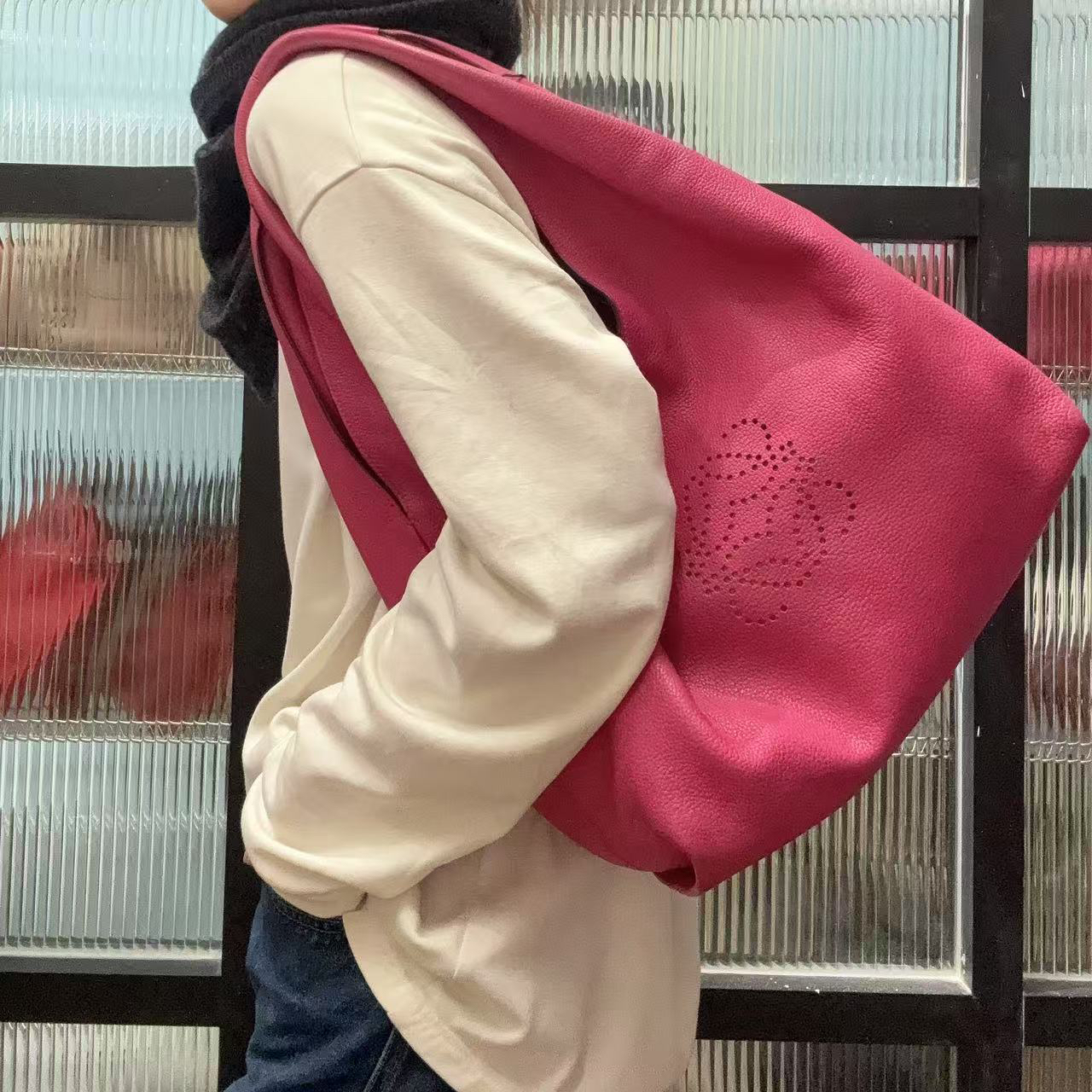 95新 LOEWE/罗意威 【蕾】2BT725 玫粉色单肩腋下包