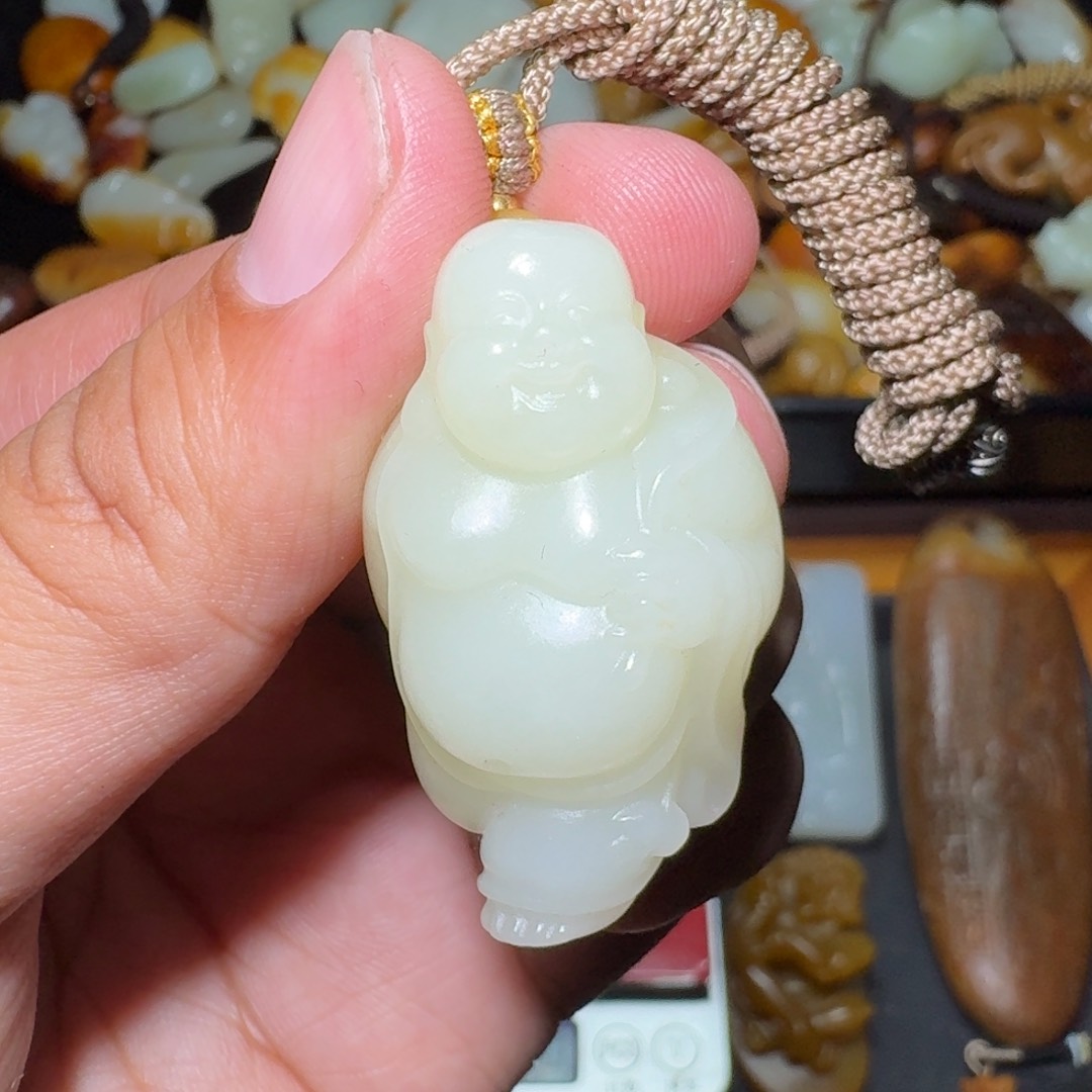 和田玉颈饰未镶嵌