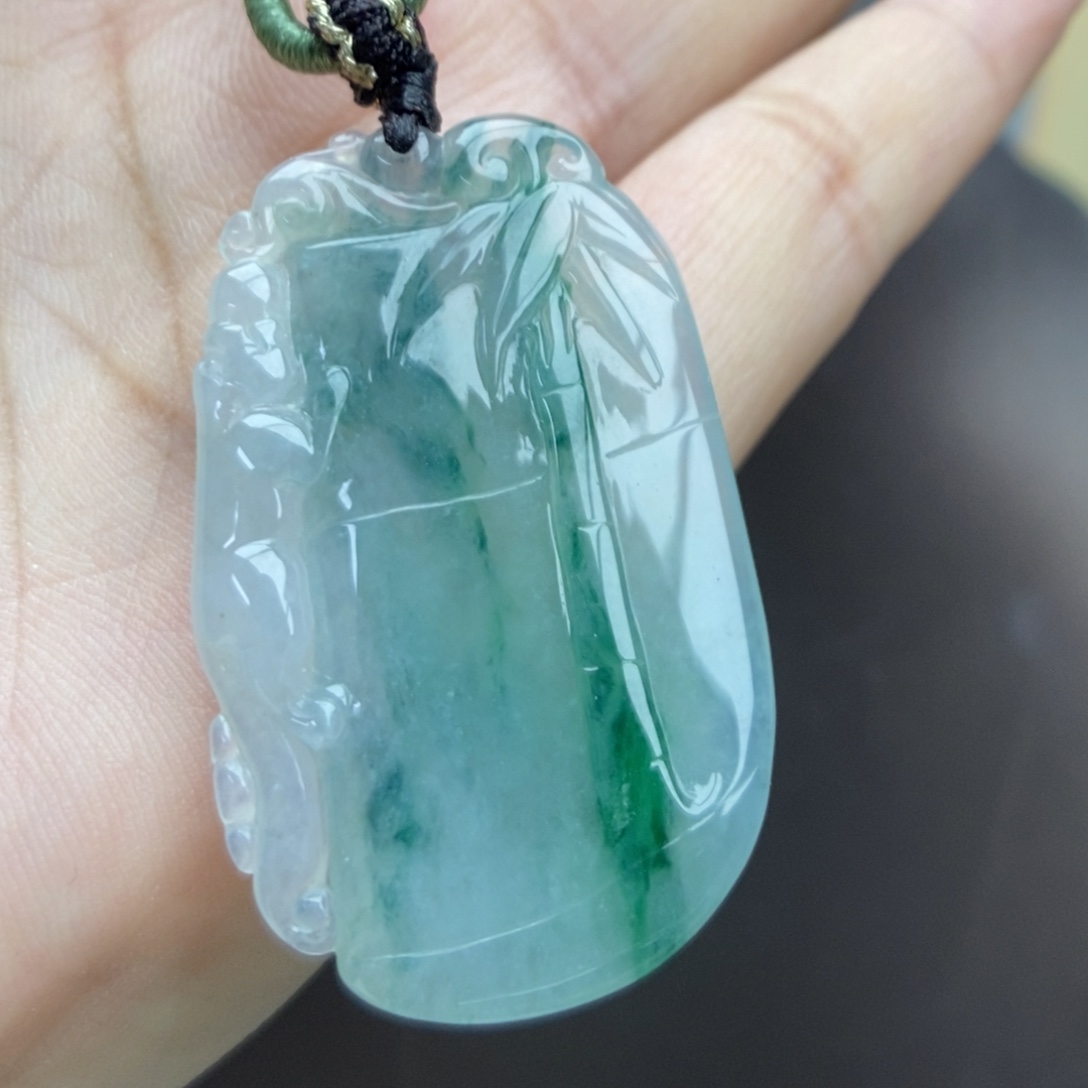 翡翠未镶嵌颈饰吊坠26