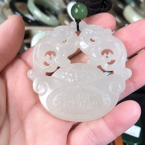 和田玉颈饰未镶嵌