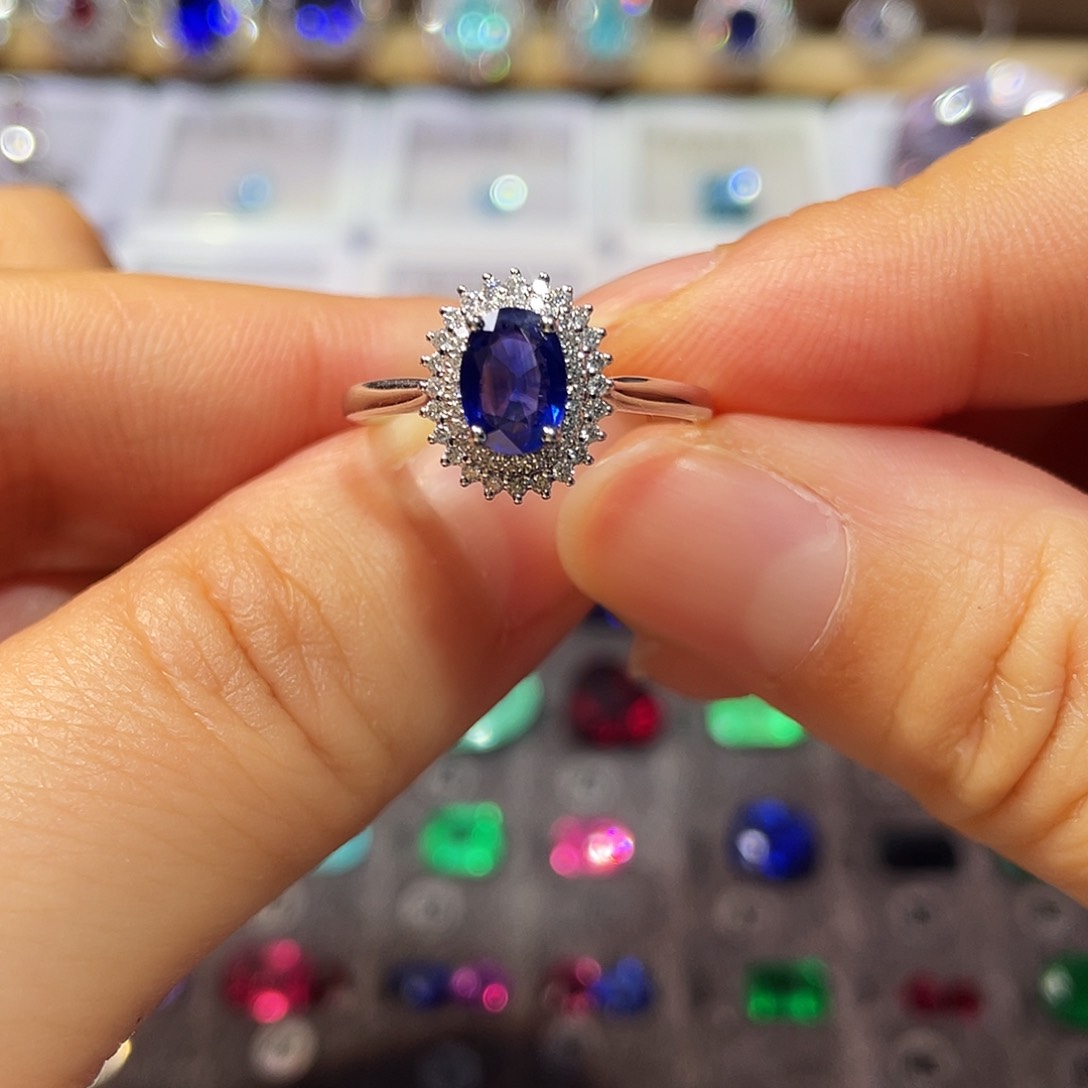 蓝宝石戒指18K金镶嵌1.02ct