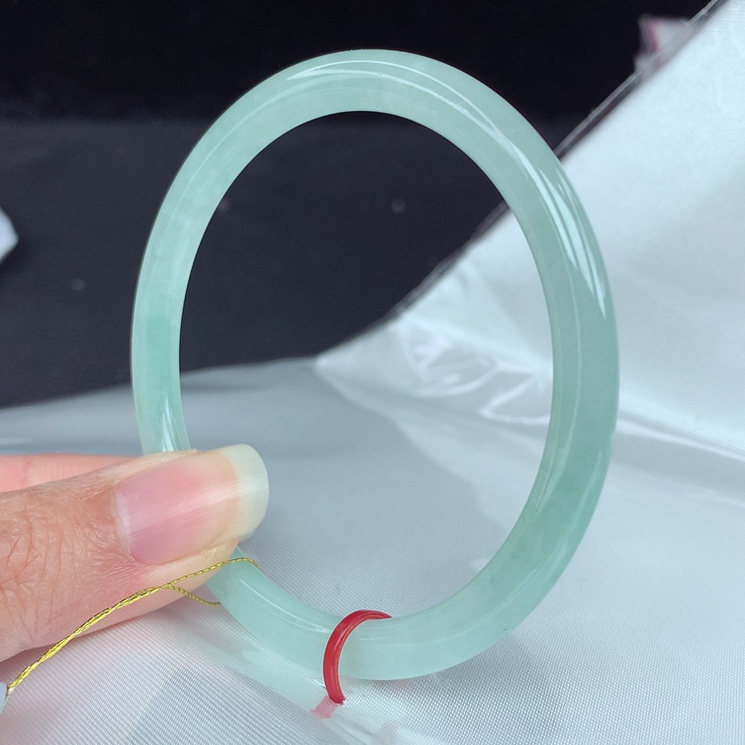 翡翠手镯未镶嵌55圈0901