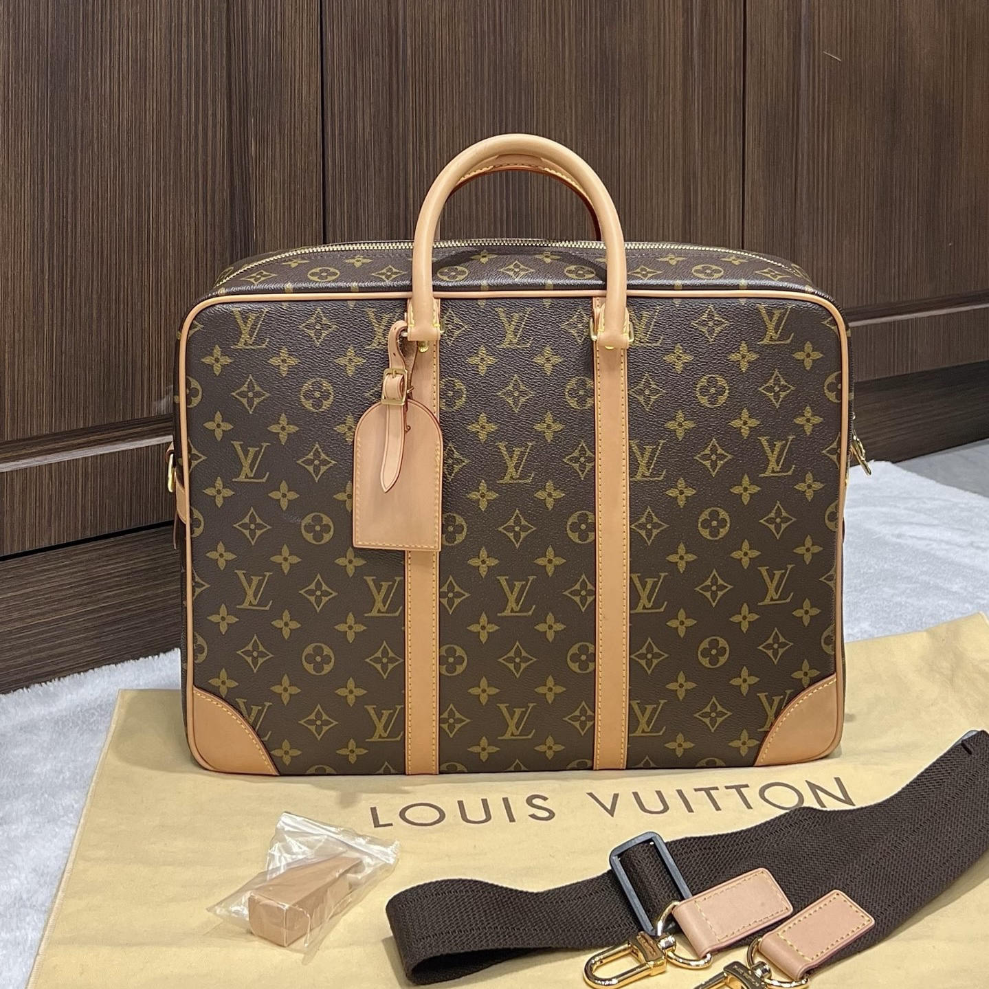 95新 LouisVuitton/路易威登 老花 Sirius 40手提旅行包/二奢