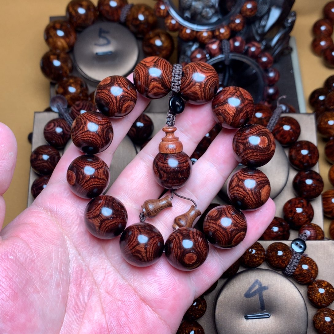 黄花梨/降香黄檀2.0毕业鬼脸对眼