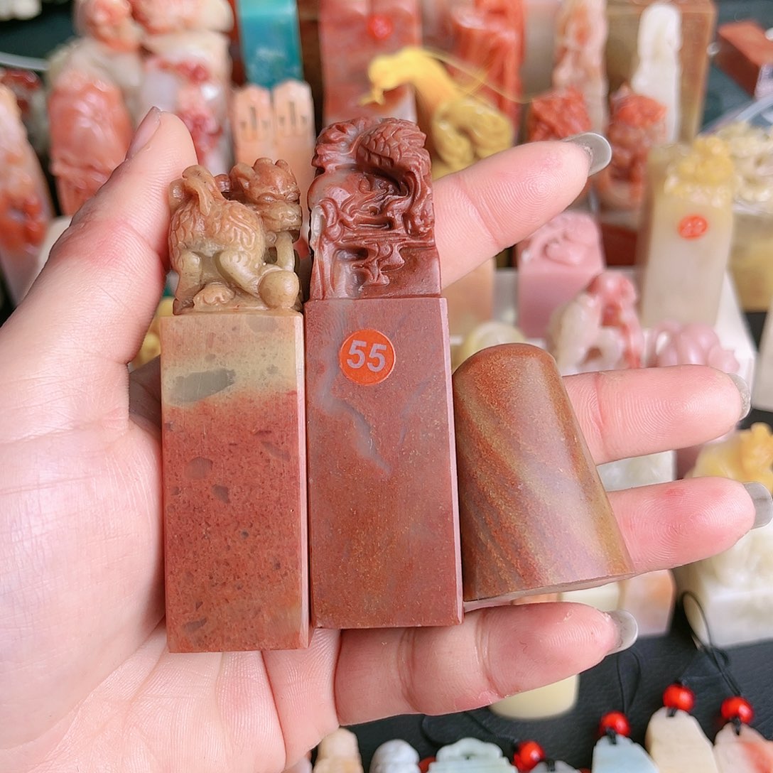 寿山石印石麒麟的