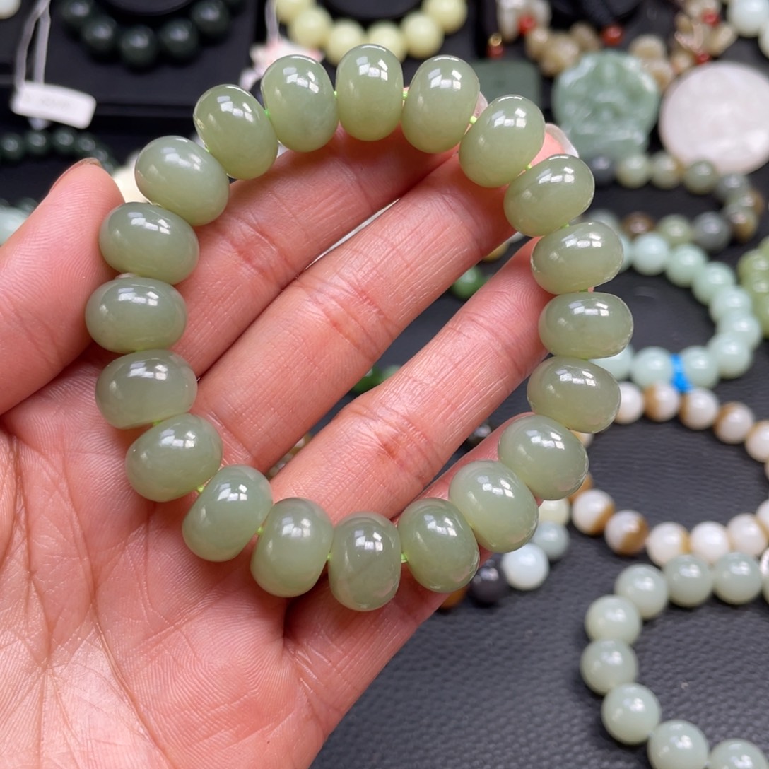 和田玉未镶嵌手链