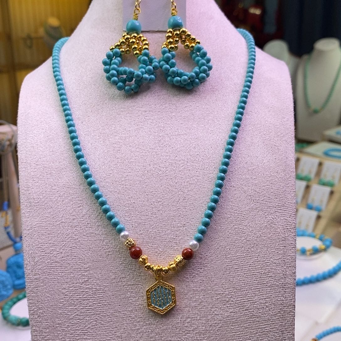 原生态湖北矿配饰，直径4+